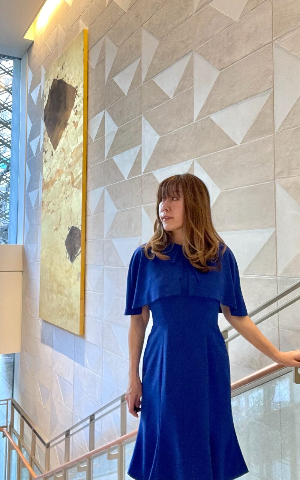 《Le Bourgeon》 Luxury・ケープ袖・マーメイド・ワンピース（ロイヤルブルー）